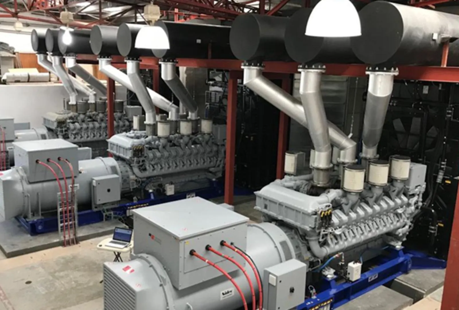 ABŞ Hərbi Dəniz Qüvvələri Rolls-Royce Mühərrikləri ilə İnsan Müdaxiləsi Olmadan 30 Gün İşləyən Dron Gəmiləri Gücləndirir!
