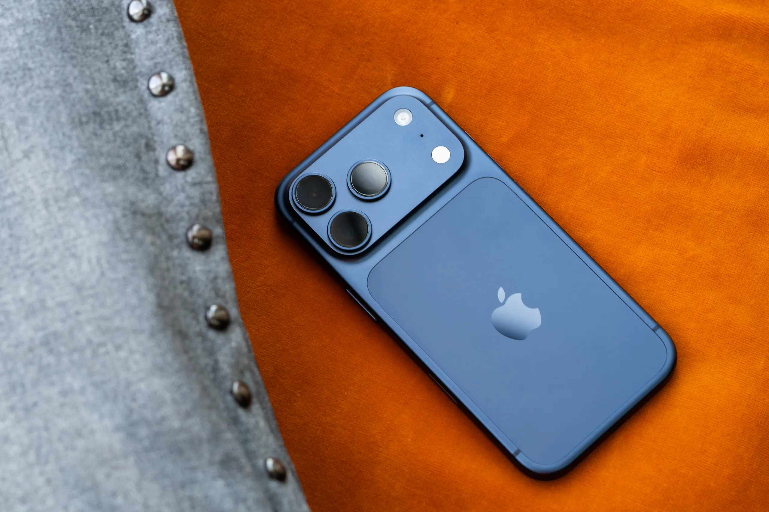 Apple iPhone'da ucdan-uca şifrələnmiş RCS mesajlarını sınaqdan keçirir