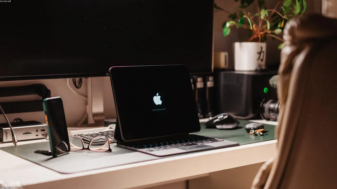 Apple Texasda Yaş Təsdiqini Təqdim Edir