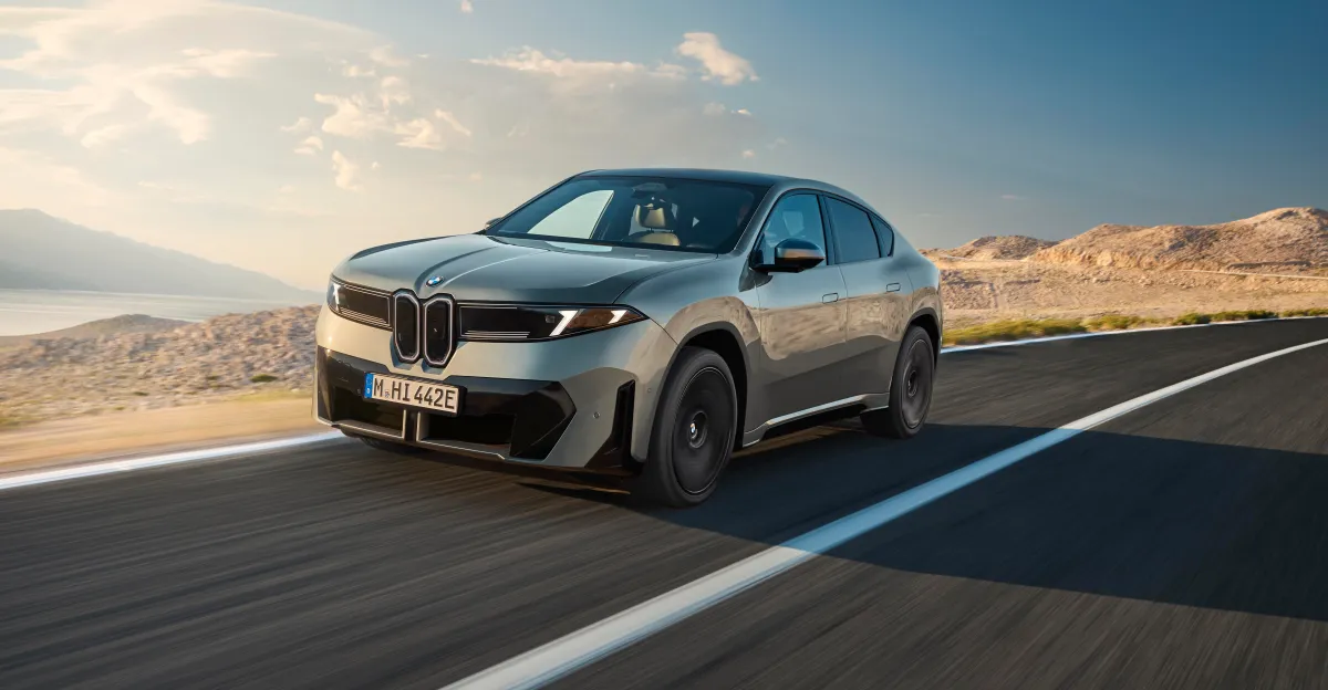 BMW iX4: Çin EV Bazarına Qarşı 688 KM Mənzilli Yeni Silah!