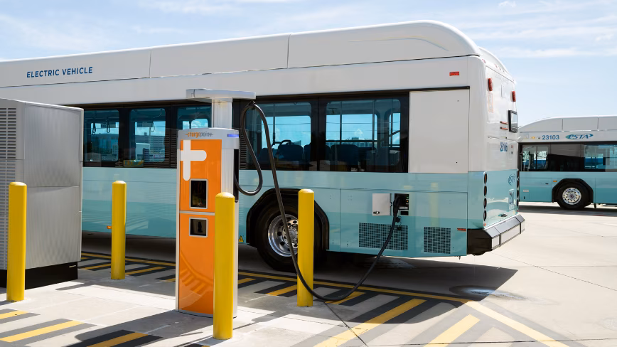 ChargePoint və Powers Parts Elektrik Avtobusları Üçün Güclü Tərəfdaşlıq Qurur