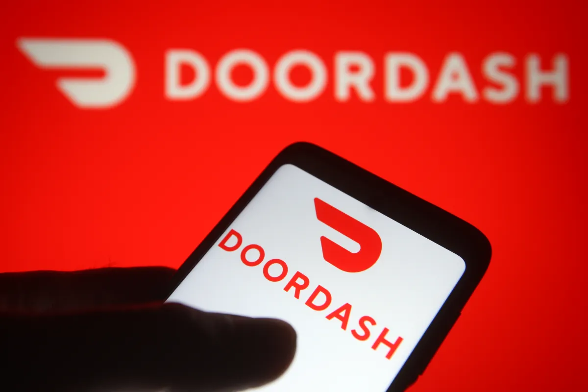 DoorDash süni intellekti təlim üçün yeni 'Tasks' tətbiqi təqdim edir