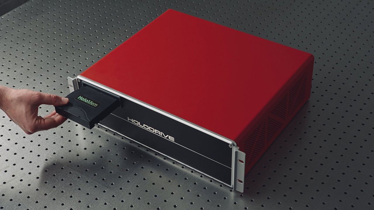 Holografik Lent Kütləvi Bazara Yaxınlaşır: 200TB Texnologiya 2027-də Gəlir