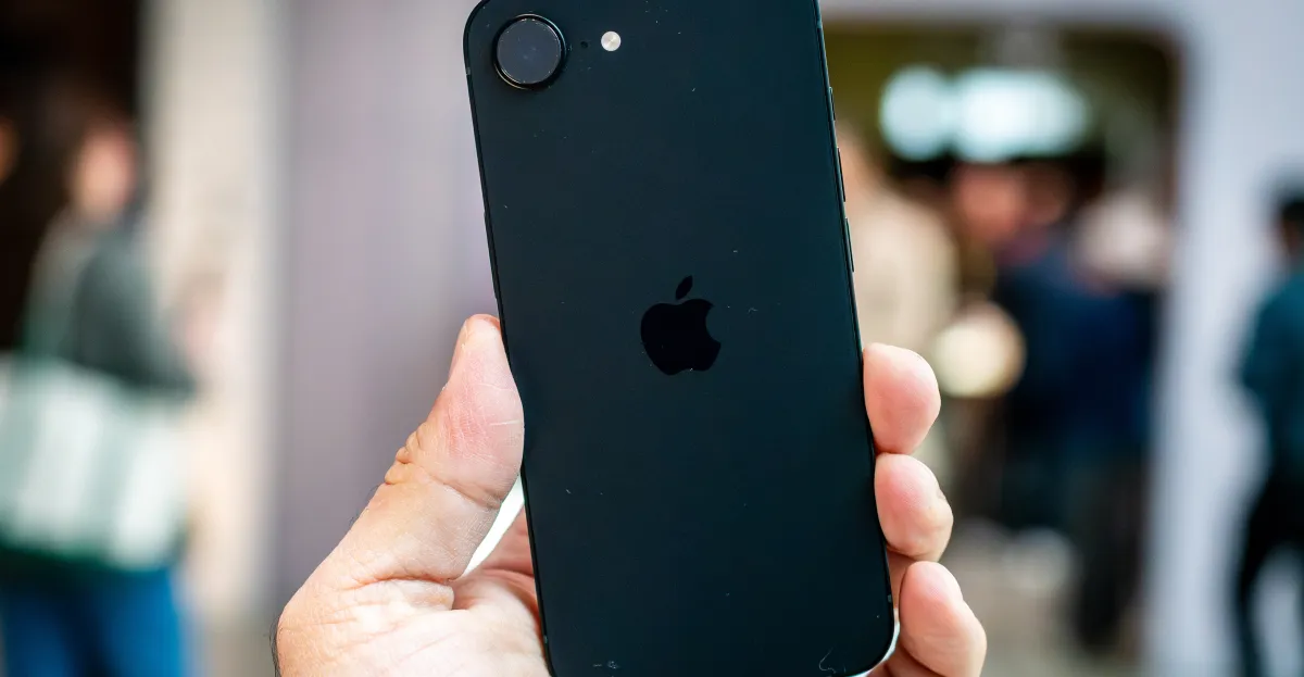 iPhone Satışları Çip Qıtlığına Baxmayaraq 57 Milyard Dollara Çatdı