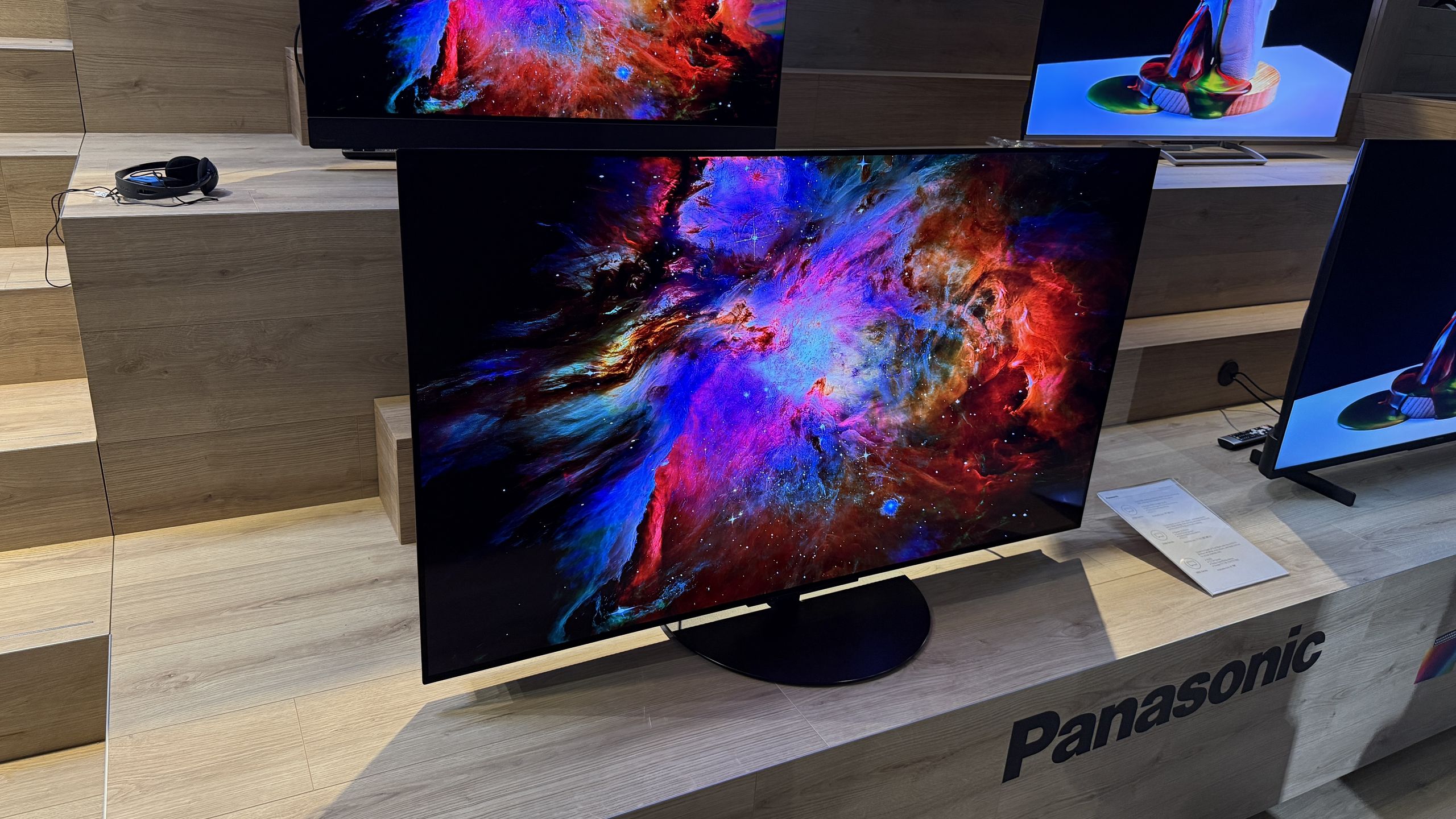 LG-nin Yeni Nəsil OLED Paneli ilə İlk Televizor: Panasonic Z86C