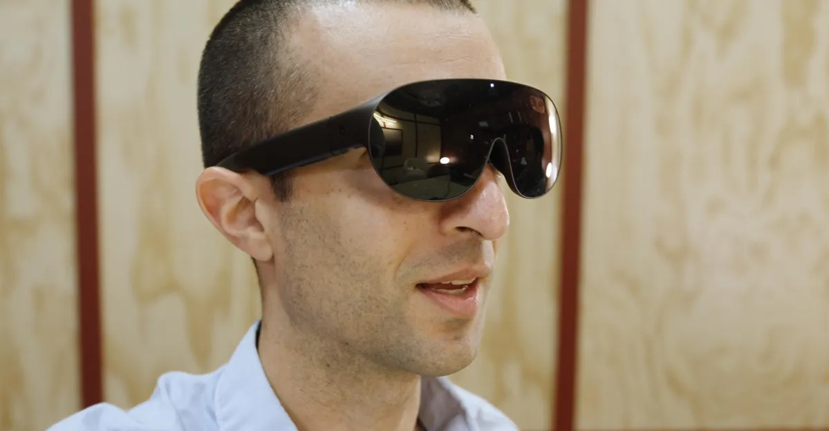 Meta-nın Yeni VR Eynəkləri: Gələcək Artıq Başımızda deyil, Gözümüzdədir!