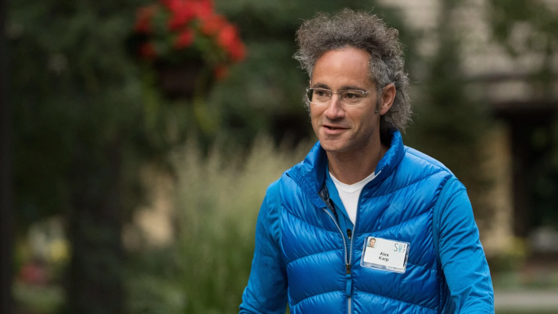 Palantir CEO'su Karp: Tokenmaxxinq Porno Asılılığı Kimidir