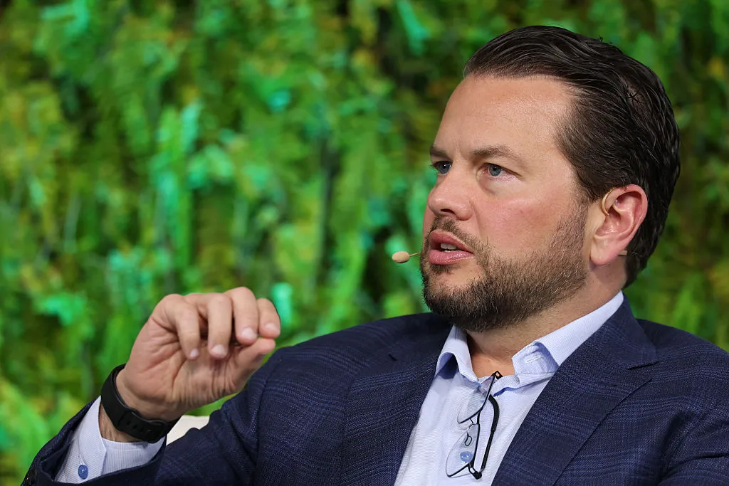 Pinterest CEO-dan ÇAĞIRI: Sosial Mediya 16 Yaşdan Aşağı Üçün Qadağan Edilsin