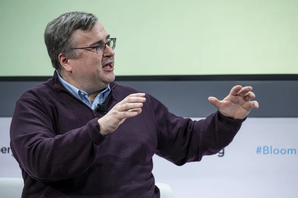 Reid Hoffman və Mark Pincus-un yeni AI laboratoriyası Prentis $100 milyon investisiya axtarır