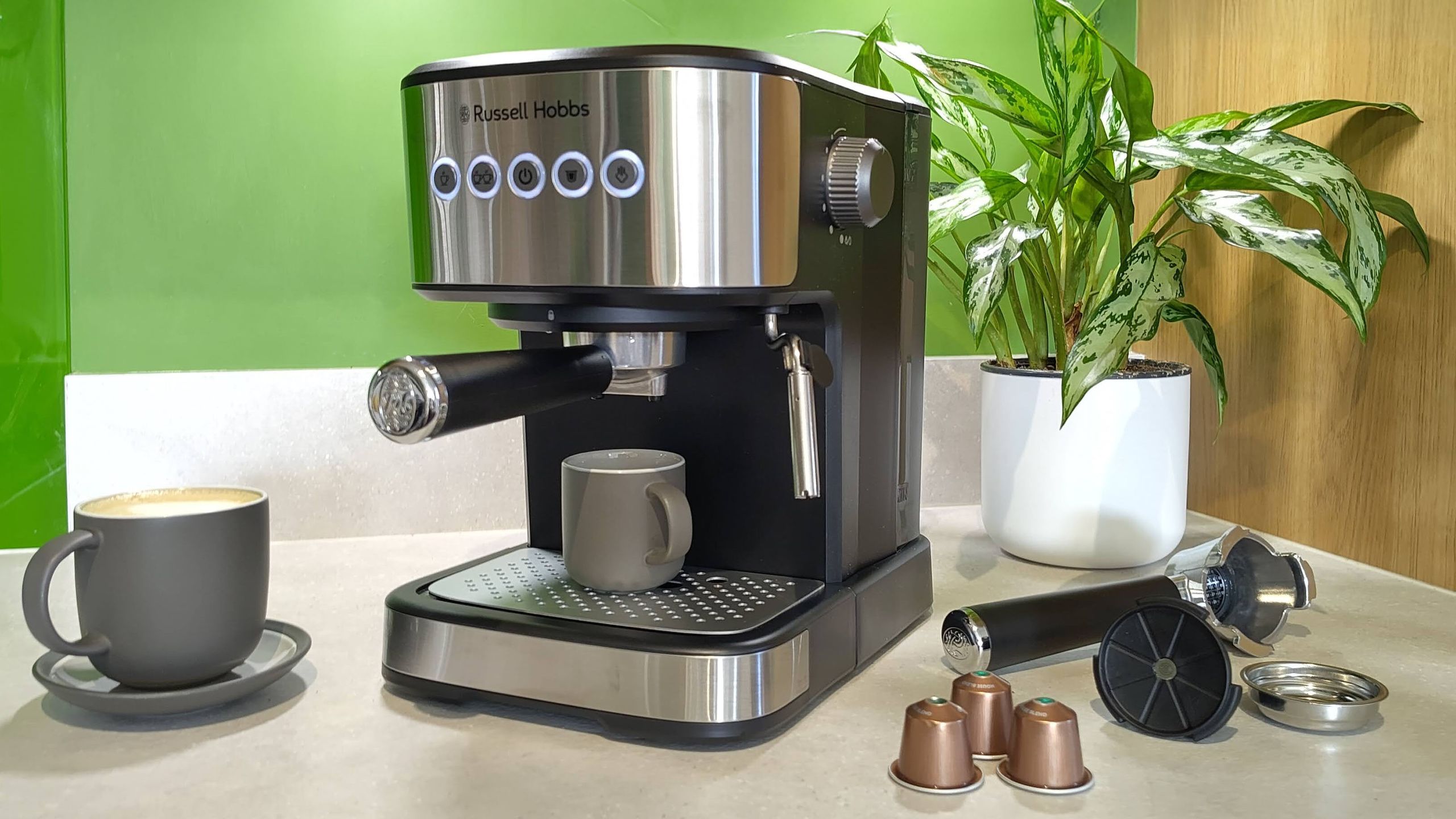 Russell Hobbs Espresso Maşını: Kiçik və Ucuz, Amma Bir Çətinliyi Var