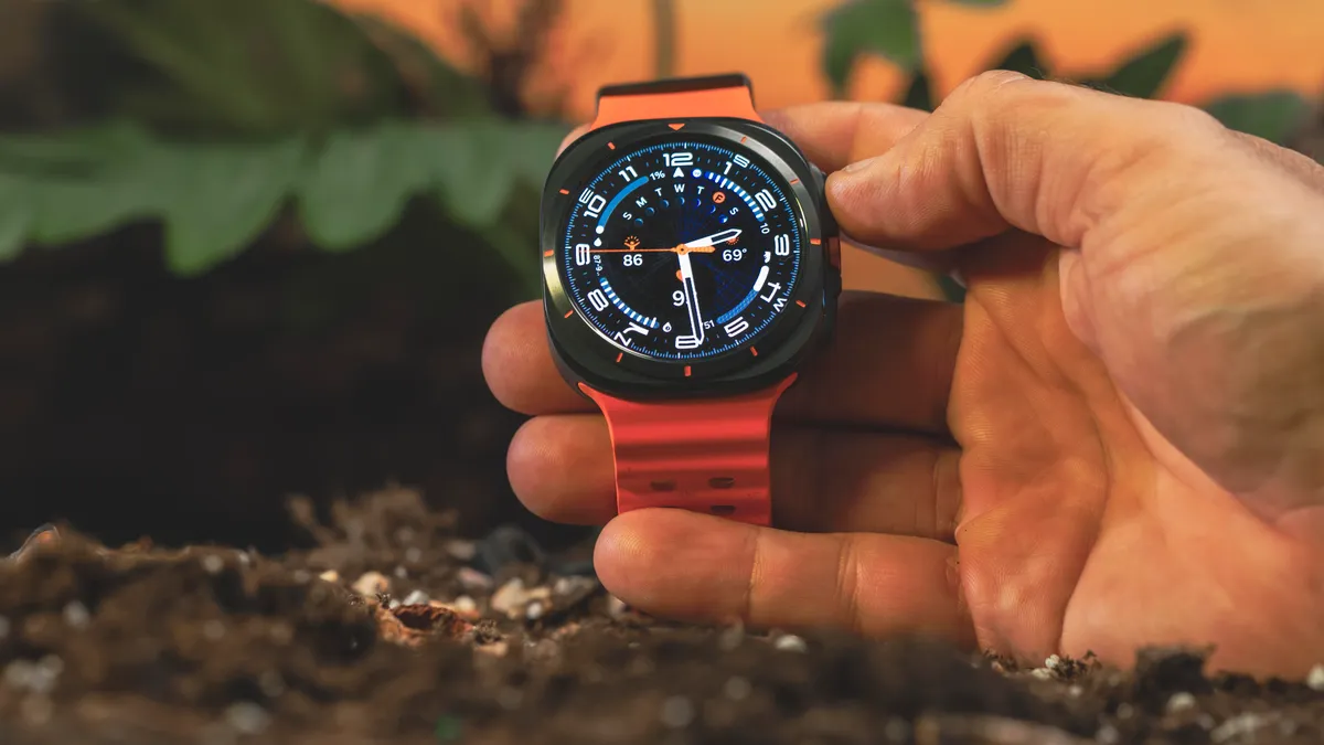 Samsung Galaxy Watch Ultra 2: 5G və 4G Modellər Gəlir