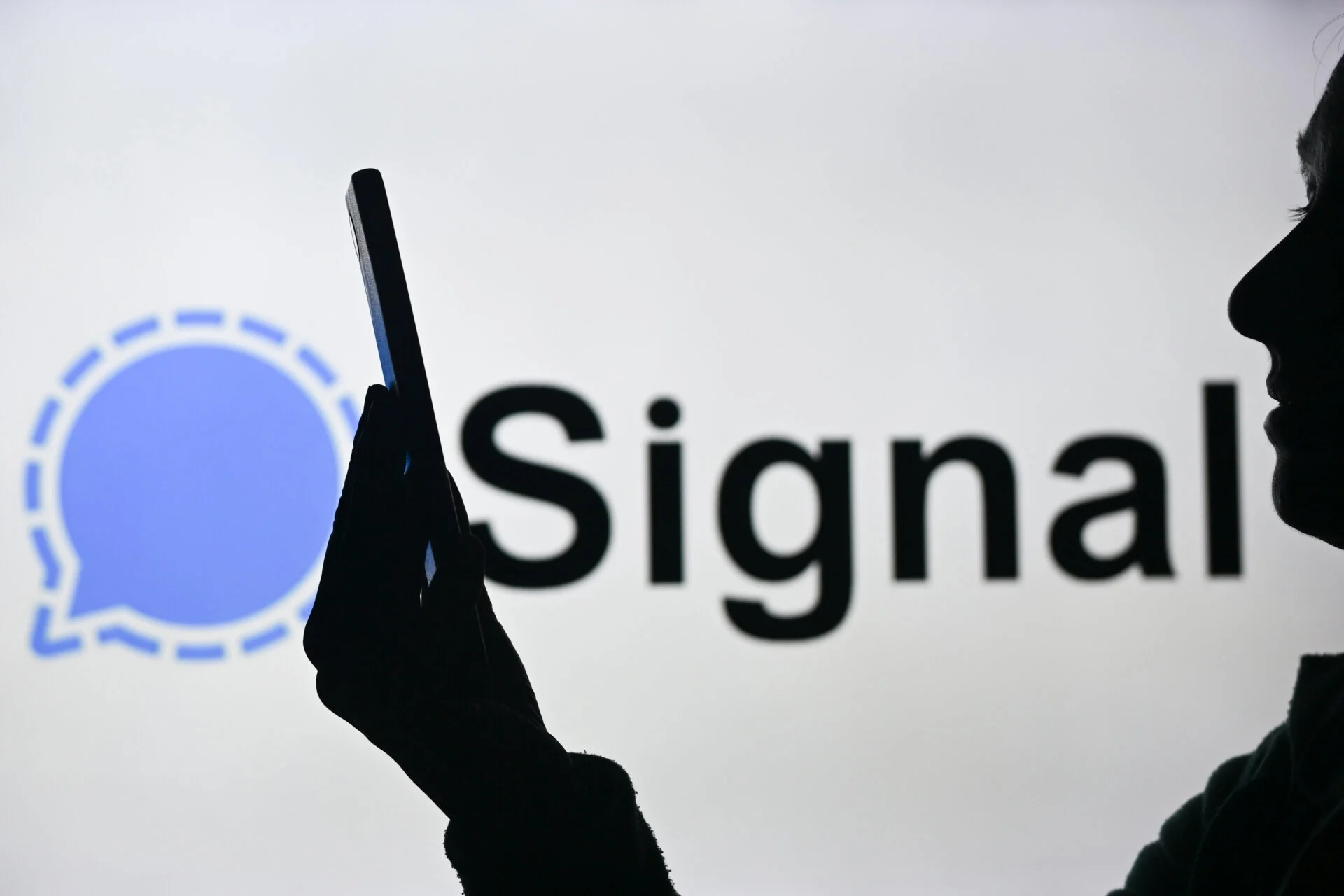 Signal Nömrəsiz Qeydiyyatı Sınağa Çıxarır, Lakin Google Faktoru Var!