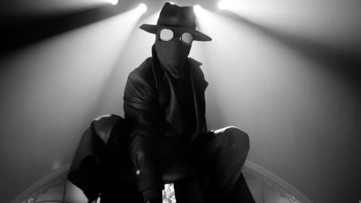 Spider-Noir yeni rəngli və ağ-qara tizerdə təqdim edilir