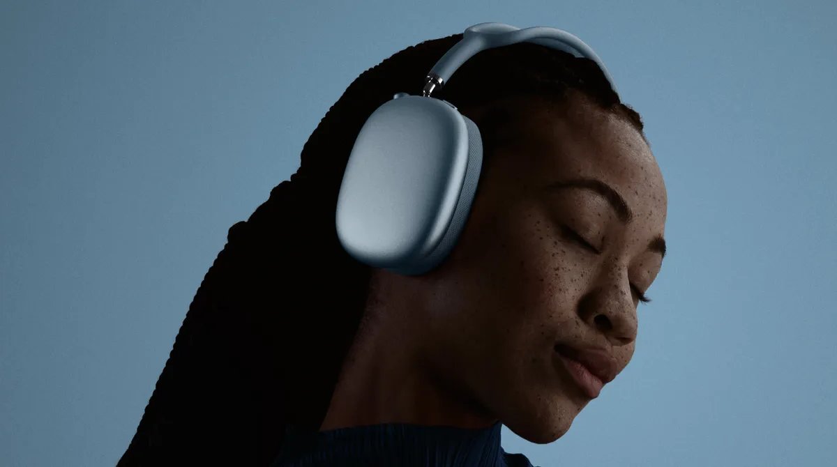 AirPods Max 2-dən nə gözləmək olar? Apple-ın qulaqlıq yeniləməsini araşdırırıq