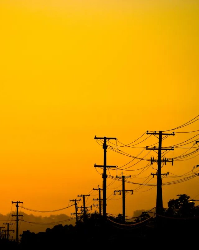 Amerikada Elektrik Qiymətləri 76% Artıb: Günahkarlar Kimlərdir?