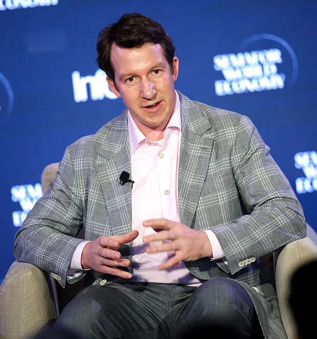 Anthropic Şirkətinin Təsisçisi Mythos Modelini Trump İdarəsinə Tanıtdı