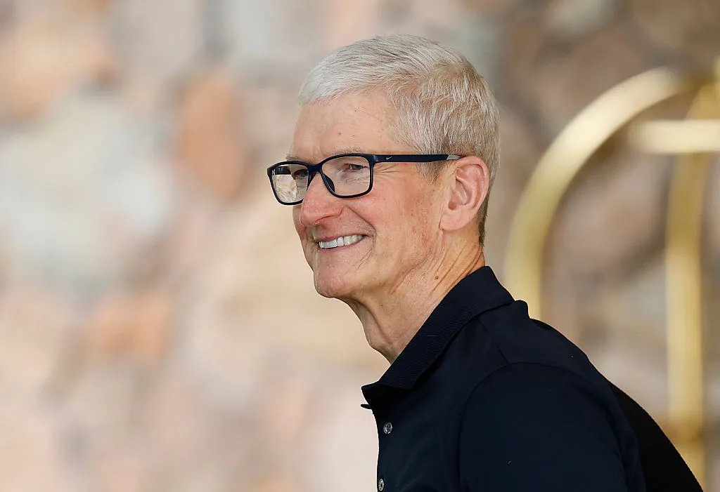 Apple-ın Gələcək Ağıllı Eynəkləri Üçün Dörd Dizayn Testi