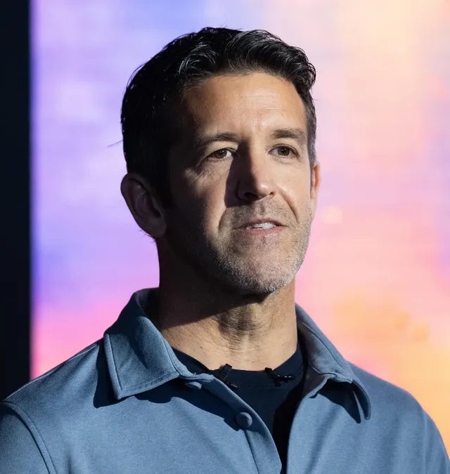 Apple-ın Yeni CEO'su John Ternus üçün Böyük Çağırışlar