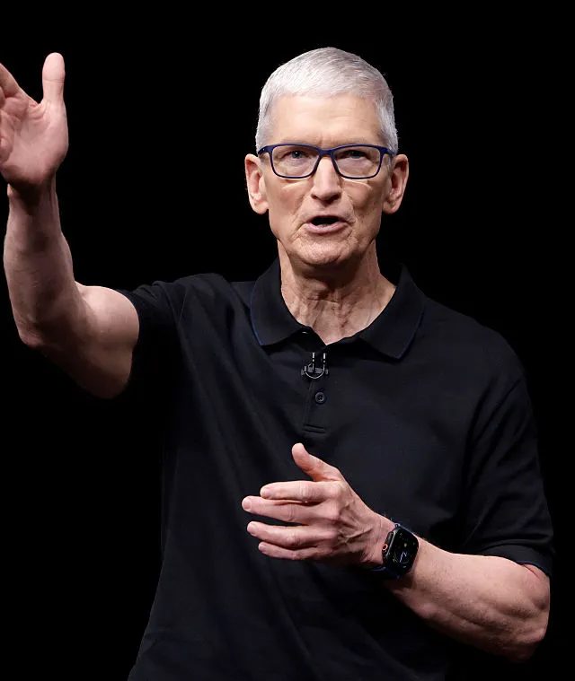 Apple üç yeni AI geyilə bilən cihaz üzərində işləyir