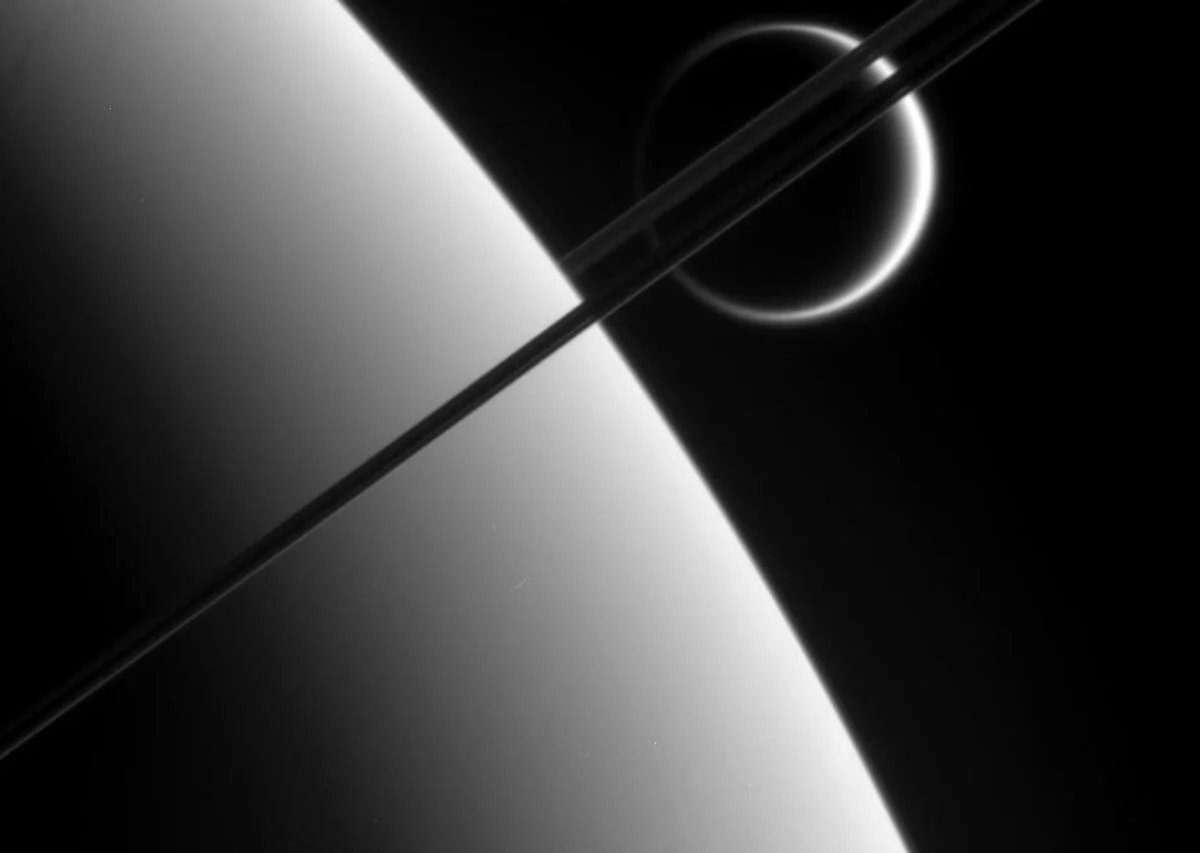 Araşdırmaya görə, Saturnun Halqaları 100 Milyon İl Əvvəl İki Ayın Toqquşmasından Yaranıb