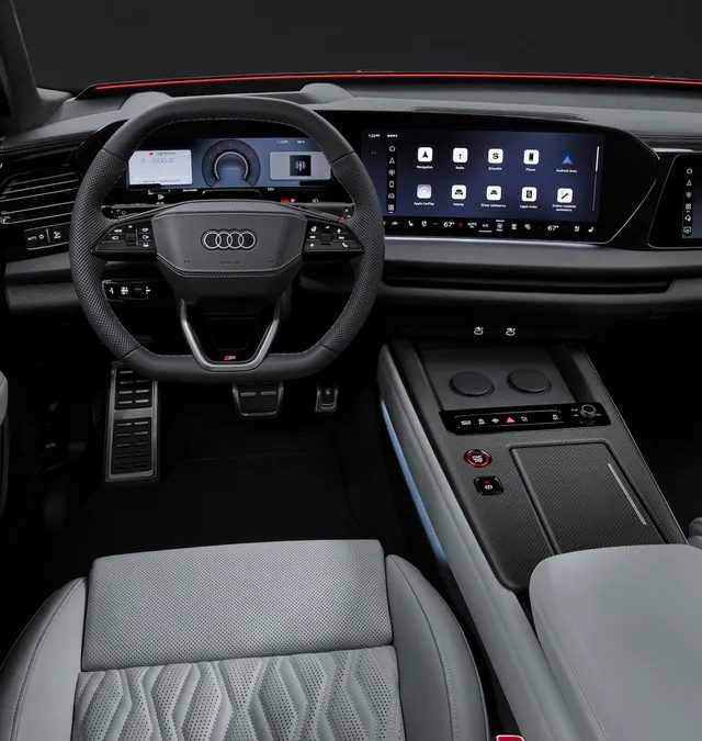 Audi Q9-un İç Dizaynı: Böyük Ekranlar, Güc Kapıları və Sərfəli Şarj Cihazları
