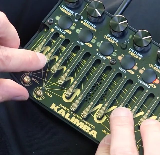 Bastl Kalimba: Səsli Syntezator və Barmaq Pianosu