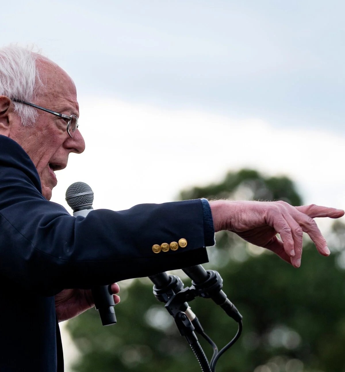 Bernie Sanders AI Məlumat Mərkəzlərinin Tikintisinə Fasilə Verilməsi Üçün Qanun Təklif Edir