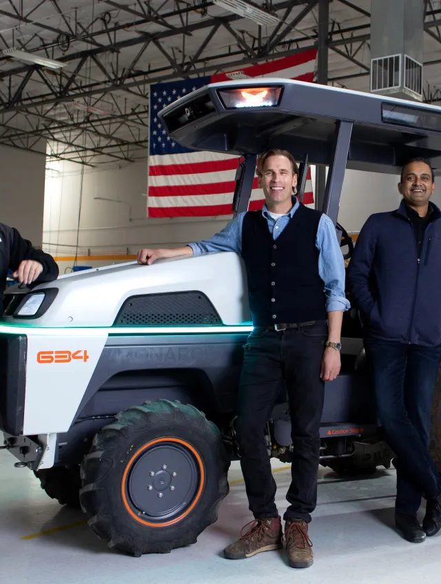 Caterpillar Monarch Tractor-u Alaraq Yeni Səhifə Açar