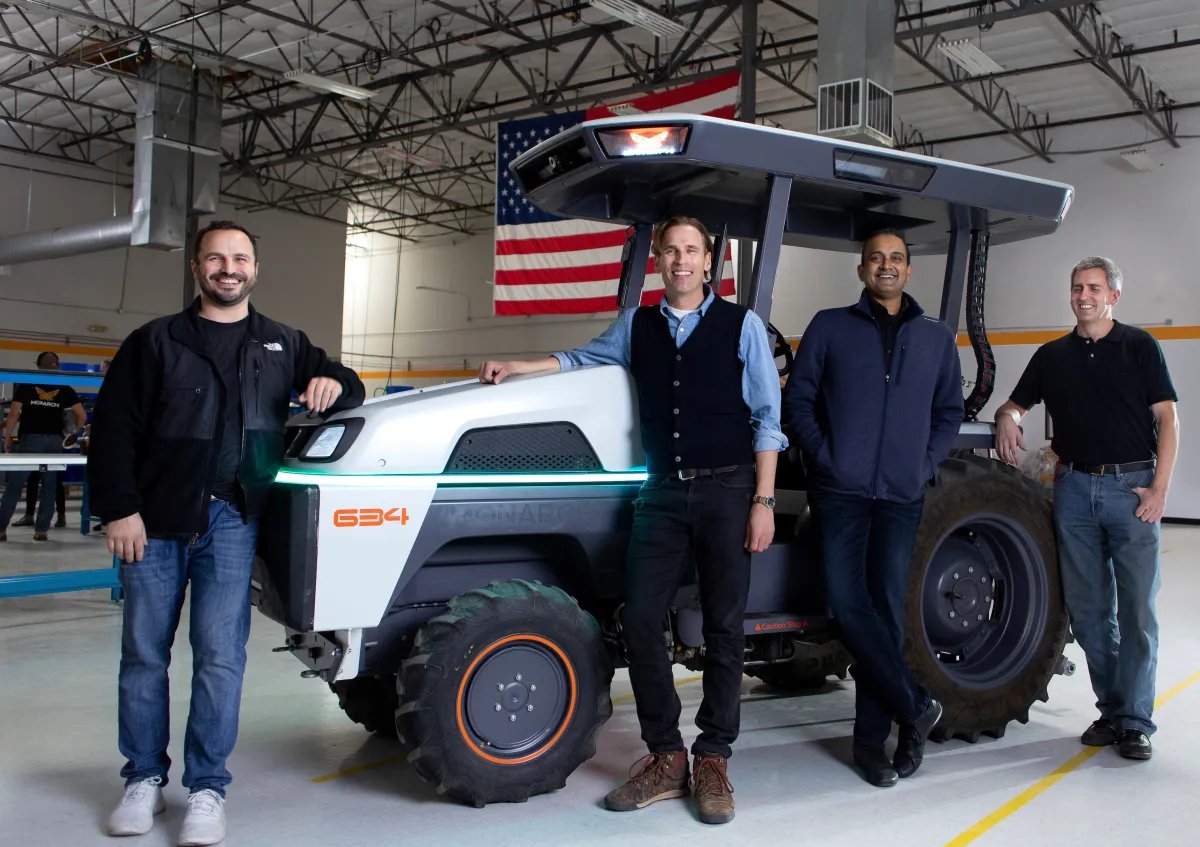 Caterpillar Monarch Tractor-u Alaraq Yeni Səhifə Açar