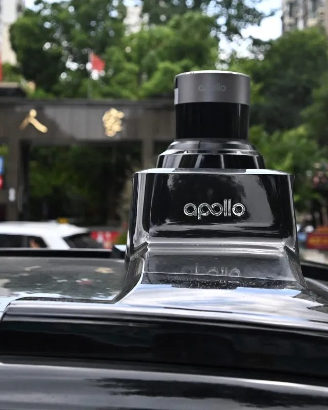 Çində Baidu Robotaksiləri Nəyə Görə Dayandı?