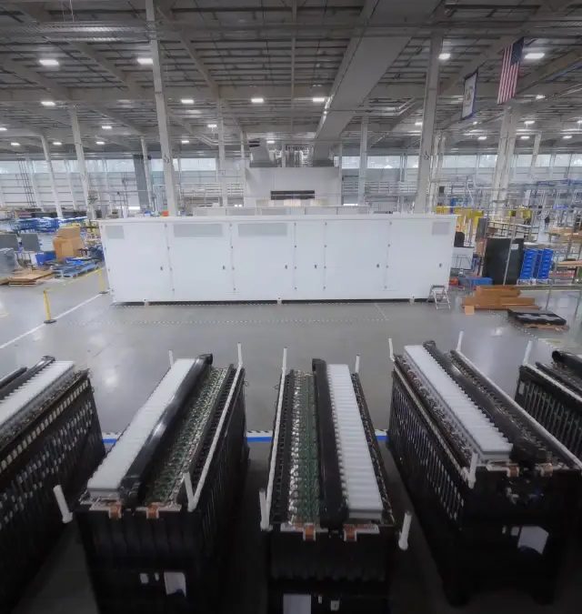 Crusoe Məlumat Mərkəzləri üçün Nəhəng Batareya Alışına Hazırlıq Görür