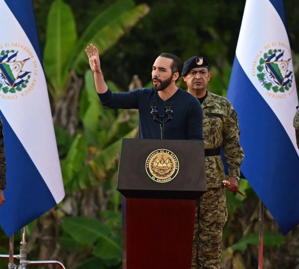 El Salvador Prezidentinin Bitcoin Strategiyası və Mediya Qadağaları
