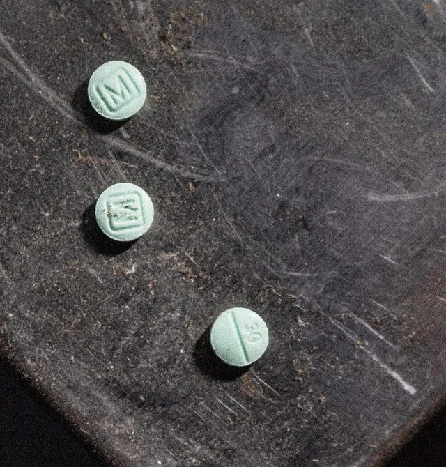 FBI Agentinin Qaranlıq Vebdəki Rolu: Narkotik Satışına Yardım