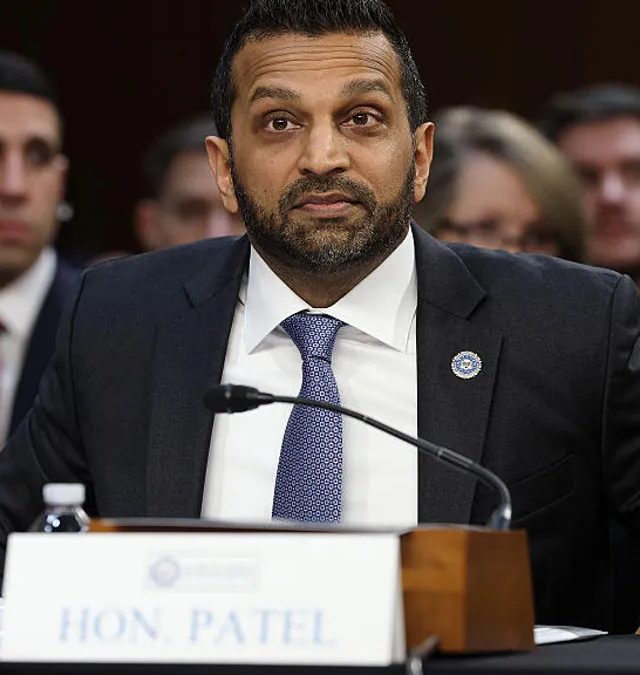 FBI Amerikalıların Yer Məlumatlarını Alır: Təhlükəsizlikmi, Məxfilikmi?