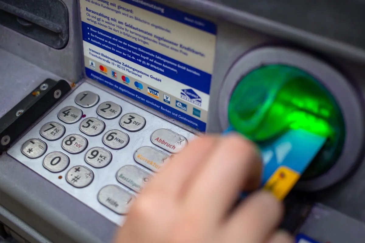 FBI: ATM 'jackpotting' Hücumları Artmaqdadır