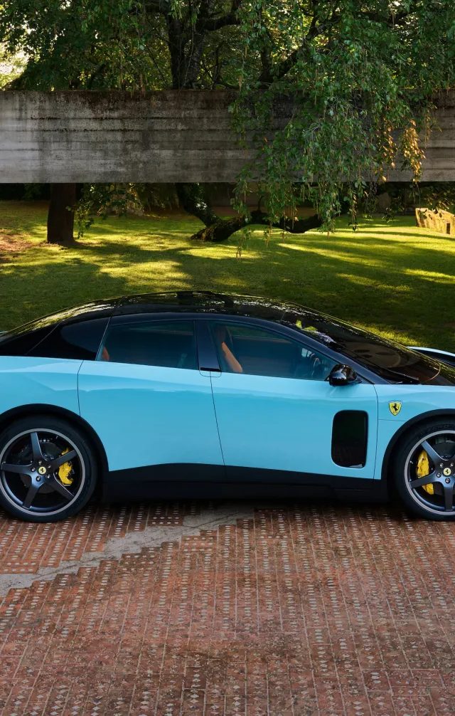Ferrari Luce: İlk Elektrikli Avtomobilə Reaksiyalar Bizi Nələrə Hazırlayır?