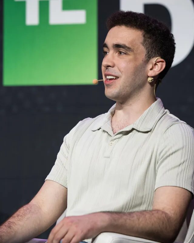 Fizz: Səudiyyə Ərəbistanında Anonim Sosial Şəbəkə Uğuru