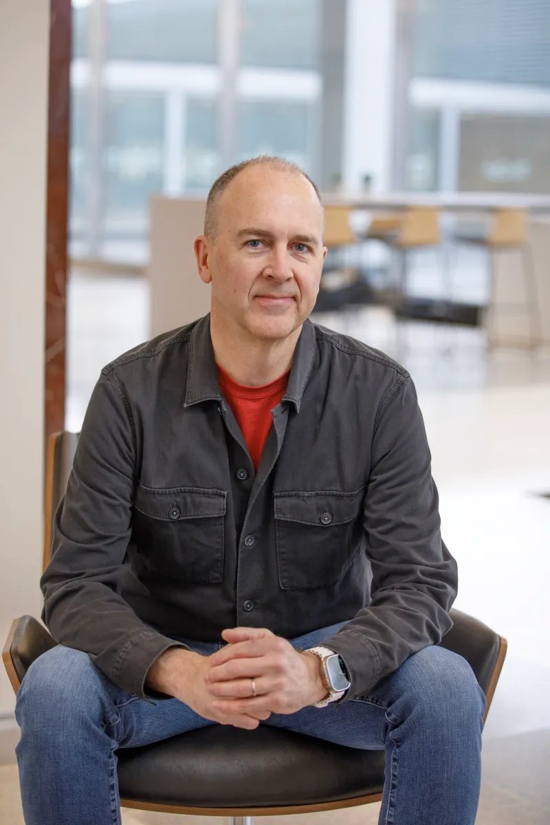 Ford-un EV və Texnologiya Rəhbəri Şirkətdən Ayrılır