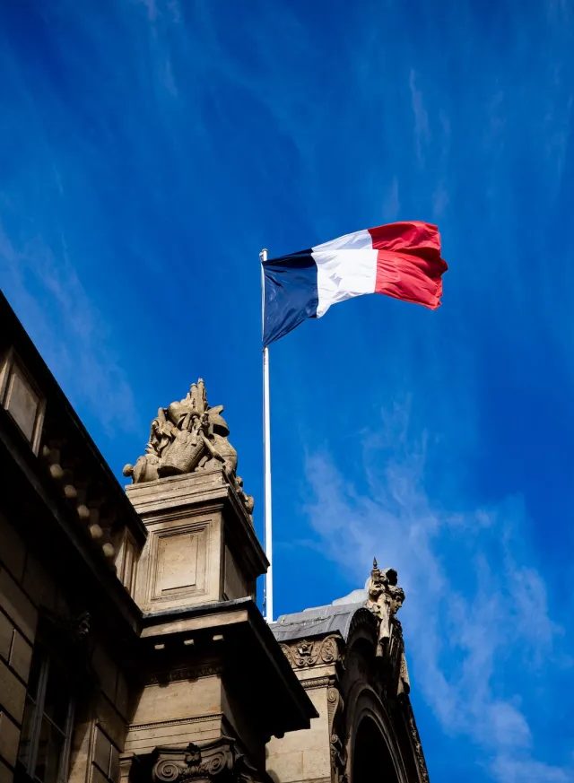 Fransa ABŞ Texnologiyasından Asılılığı Azaltmaq Üçün Linux-a Keçir