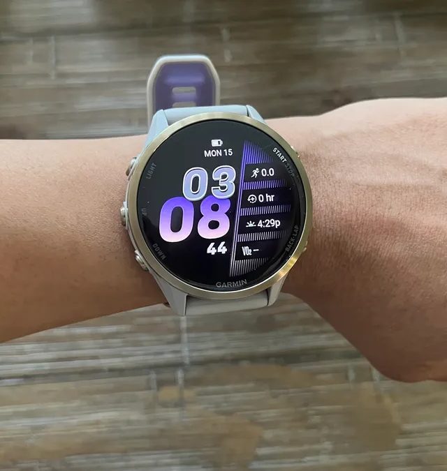 Garmin Smartwatch Sahibləri WhatsApp ilə Zəng və Mesajlaşa Bilər