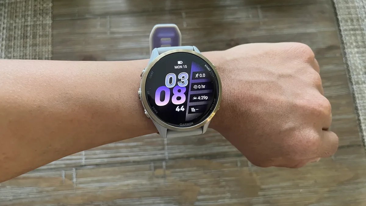 Garmin Smartwatch Sahibləri WhatsApp ilə Zəng və Mesajlaşa Bilər