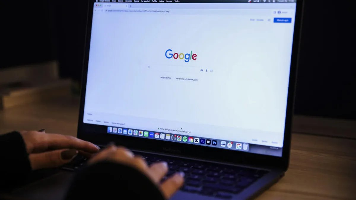 Google Arxa Düymə Aldatmağına Qarşı Hərəkətə Keçir