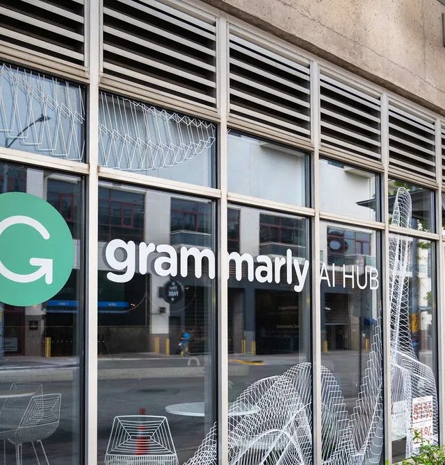Grammarly Yeni AI Ekspert Rəyləri Təqdim Edir