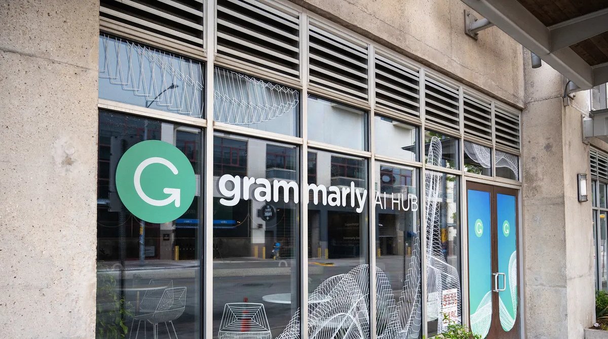 Grammarly Yeni AI Ekspert Rəyləri Təqdim Edir