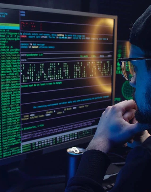 Grok deepfake skandalı: Fransa X ofisini basqın etdi, Britaniya istintaq açdı