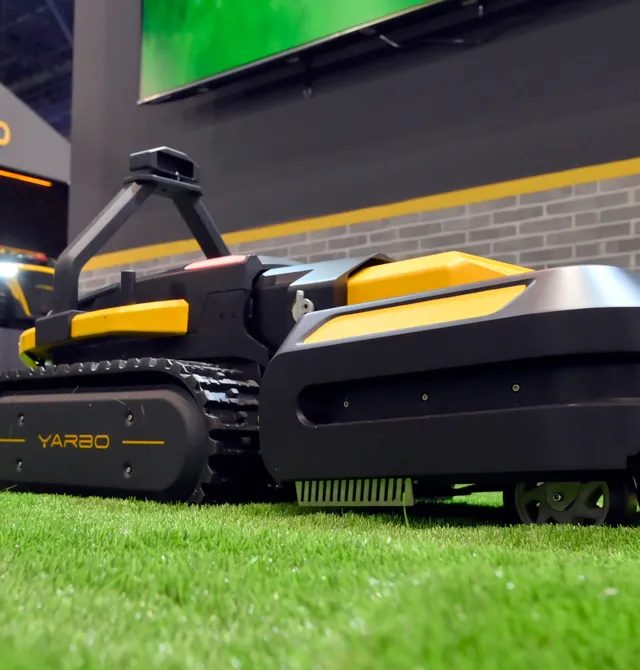 Hacklanan Robot Çəmən Biçən: Təhlükə Yuxusu