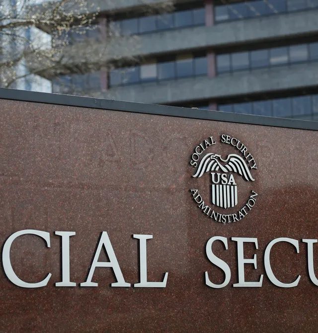 John Solly'nin Sosial Təhlükəsizlik Məlumatlarını Yeni İşinə Aparmaq İddiası