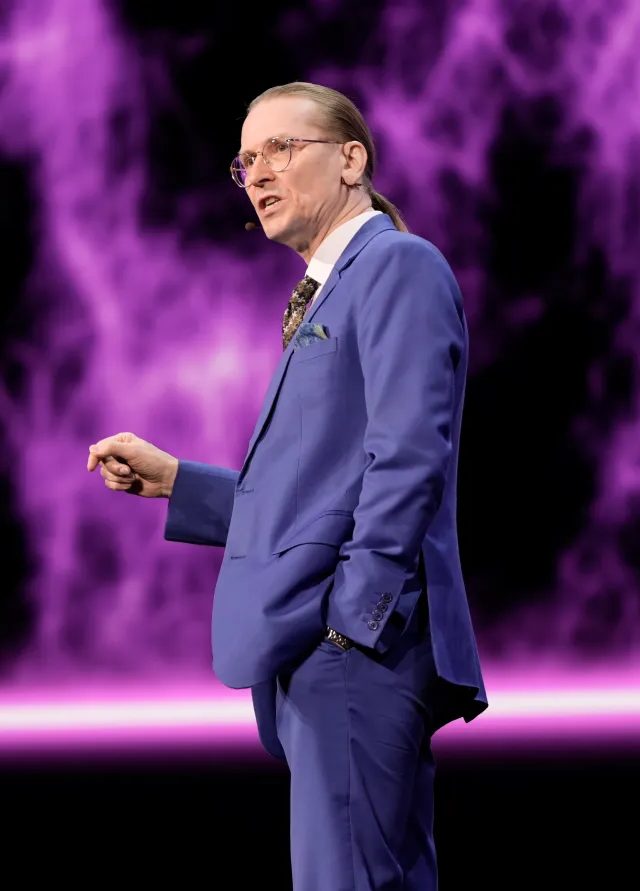 Kiber Təhlükəsizlik Veteranı İndi Dronları Hackləyir