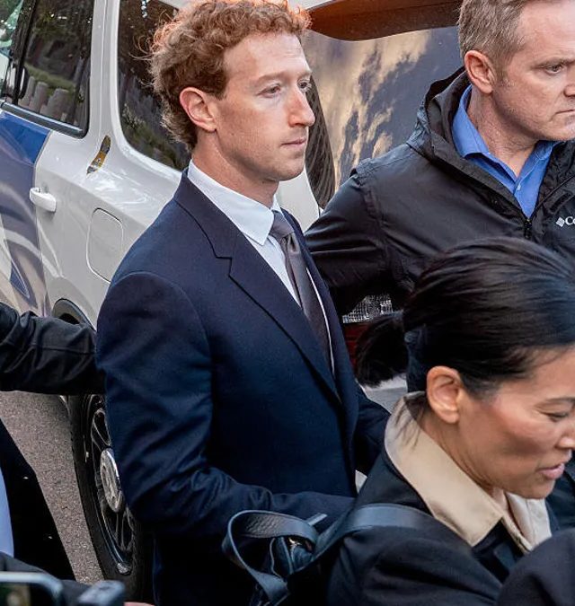 Meta 375 Milyon Dollar Cərimə Ödəməyə Məcbur Edildi