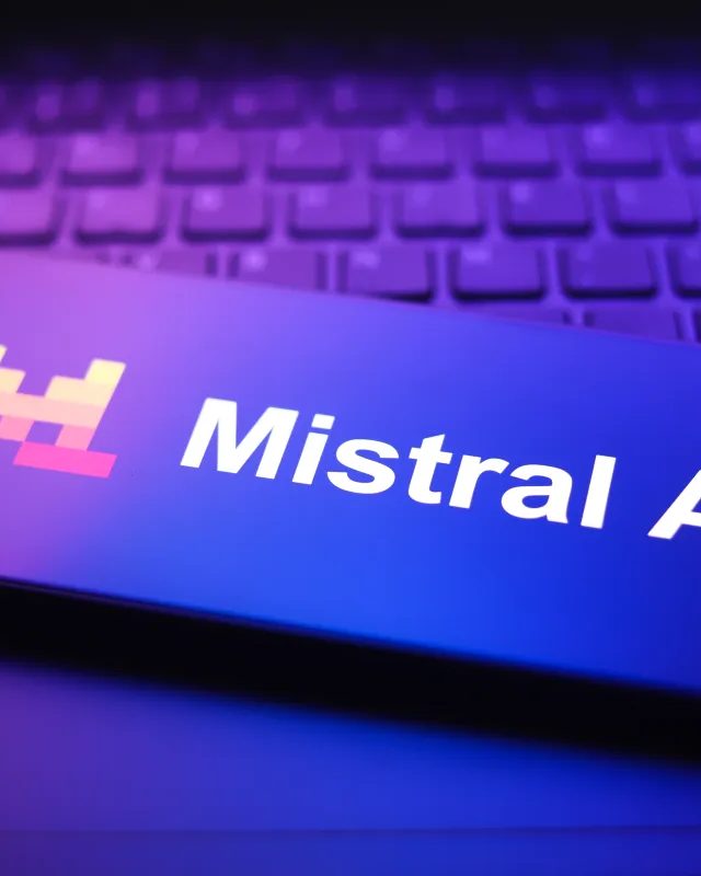 Mistral: Şirkətlər üçün Özəl AI Modellərini Qurma İmkanı